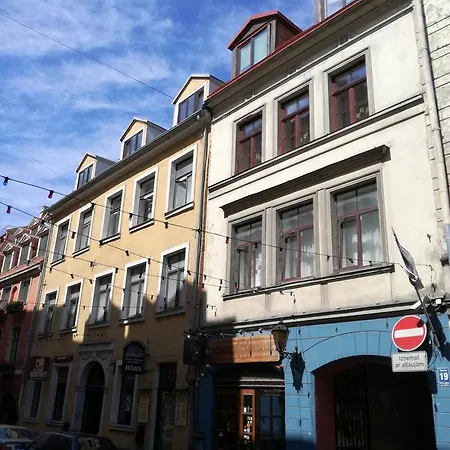 Three-bedroom On Peldu 19 Dzīvoklis *