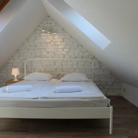 Three-bedroom On Peldu 19 Dzīvoklis